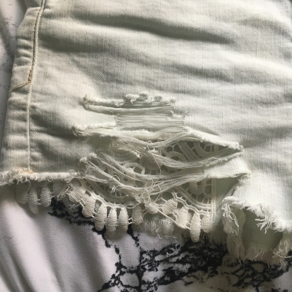 Size 00 jean shorts - Picture 3 of 3